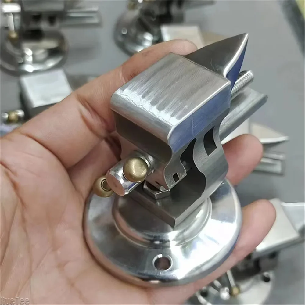 Pince de table réglable en aci - Bench Vise Swivel avis et prix
