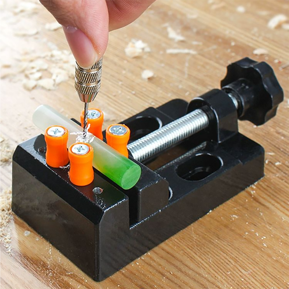 Étau de table mini robuste 57  - Bench Vise Swivel avis et prix
